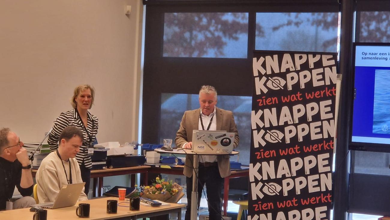 Mariska Sturkenboom (l) en Marcel Janssen van Visio Onderwijs