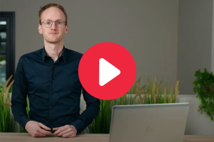 Thumbnail van de videoreeks Toegankelijkheid - Basisprincipes. Presentator Emiel van Koot